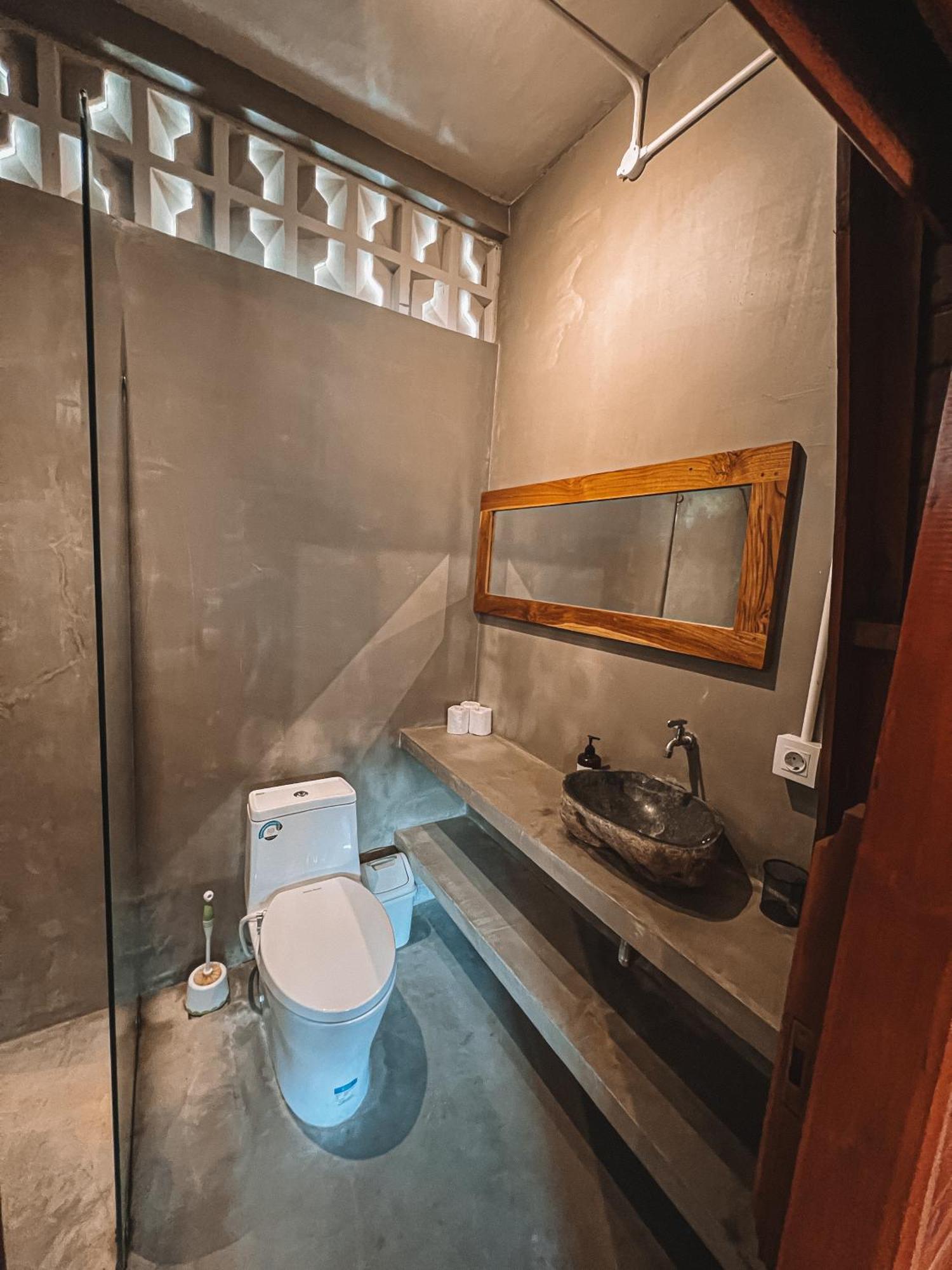 Bagus Ink Surf Camp Hostel Uluwatu  Exterior photo