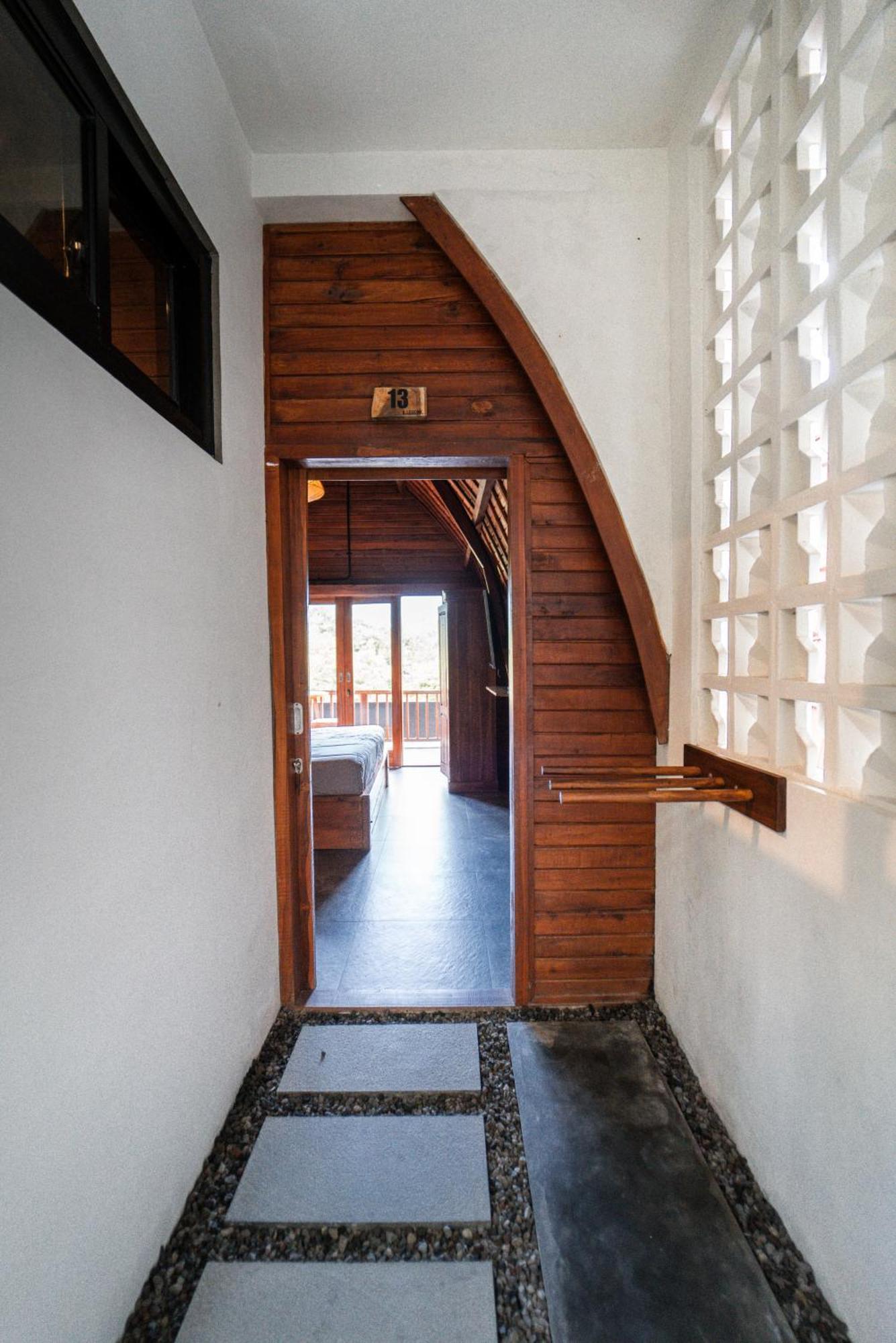 Bagus Ink Surf Camp Hostel Uluwatu  Exterior photo