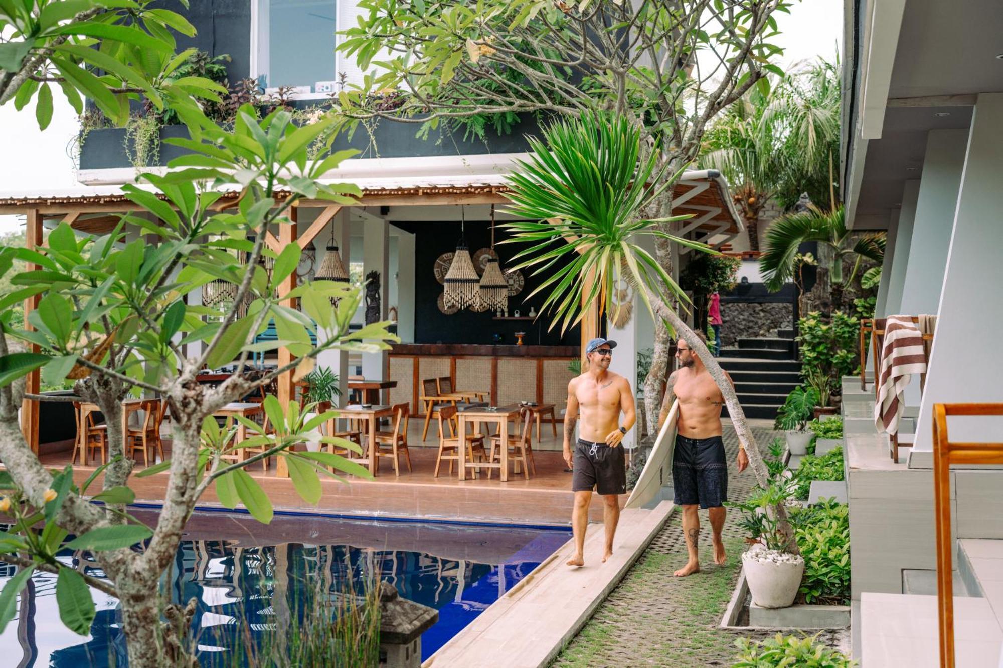 Bagus Ink Surf Camp Hostel Uluwatu  Exterior photo