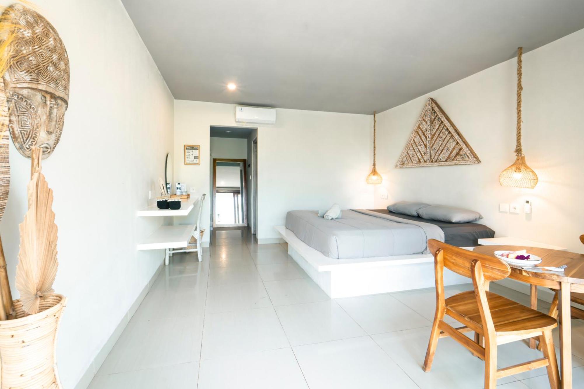 Bagus Ink Surf Camp Hostel Uluwatu  Exterior photo