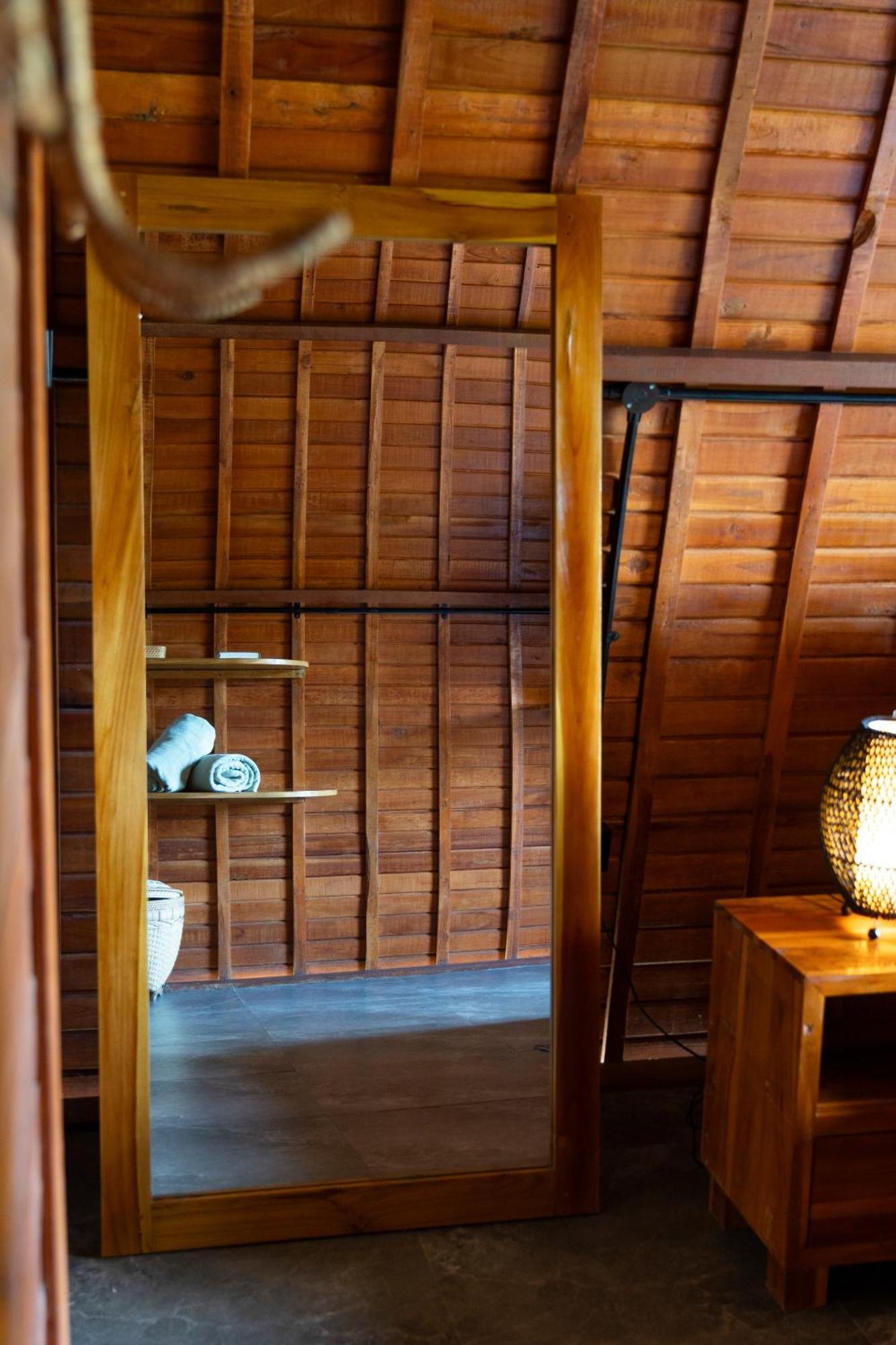 Bagus Ink Surf Camp Hostel Uluwatu  Exterior photo