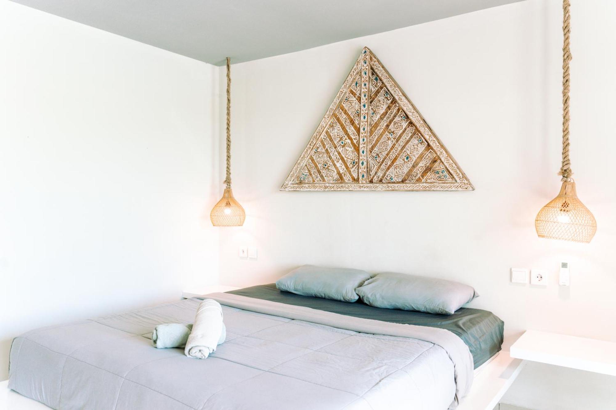 Bagus Ink Surf Camp Hostel Uluwatu  Exterior photo