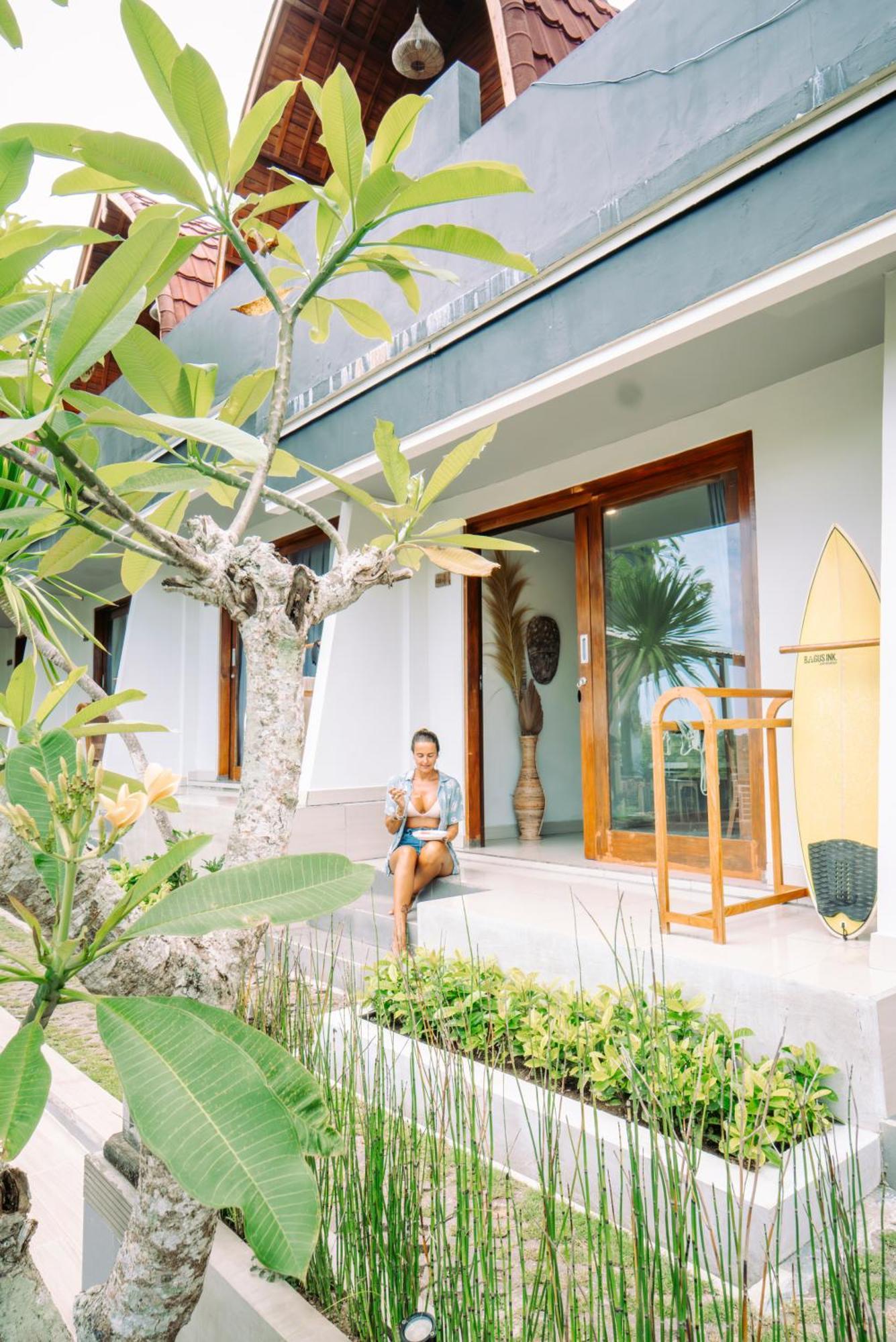 Bagus Ink Surf Camp Hostel Uluwatu  Exterior photo