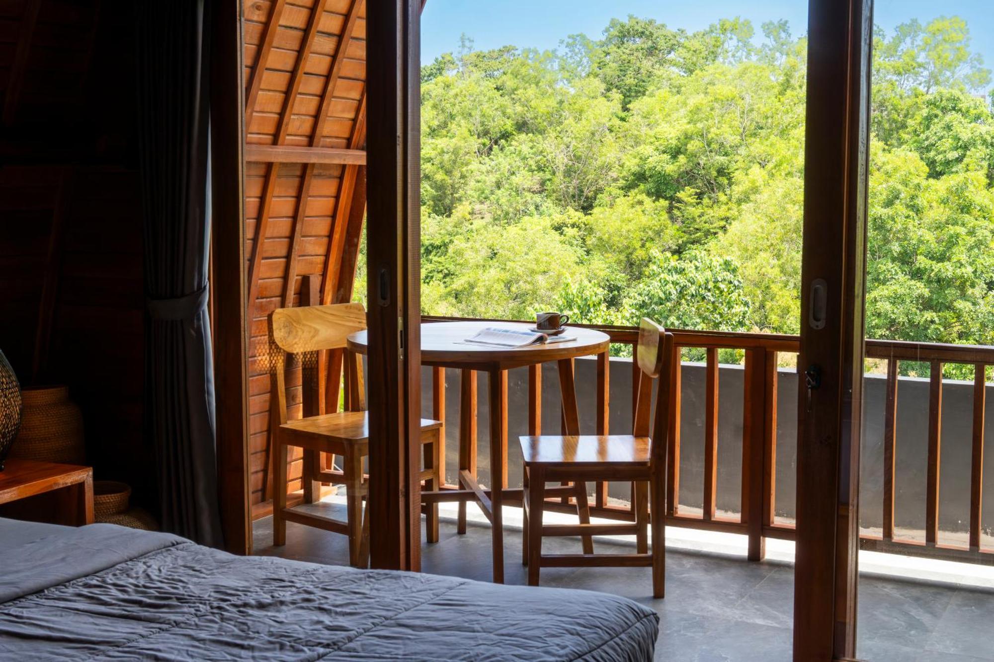 Bagus Ink Surf Camp Hostel Uluwatu  Exterior photo